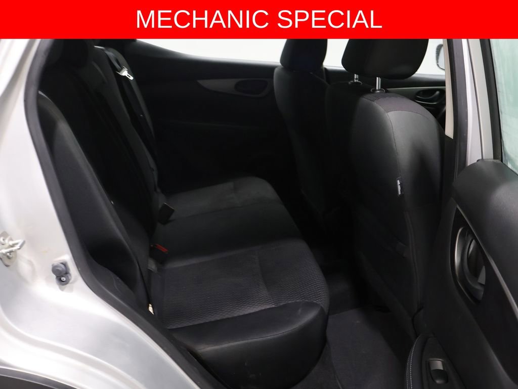 Used 2019 Nissan Rogue Sport S image 6