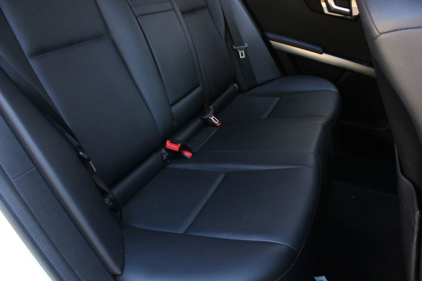 Used 2015 Mercedes-Benz GLK 350 4MATIC w/ Premium 1 Package image 24