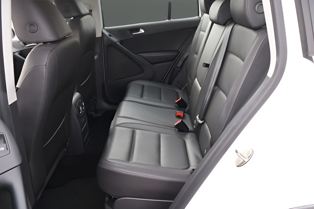 Used 2016 Volkswagen Tiguan S FWD image 15