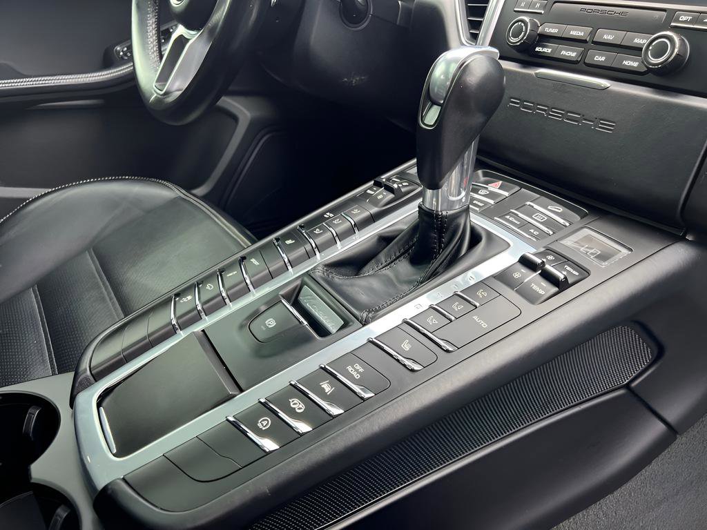 Used 2018 Porsche Macan GTS image 35
