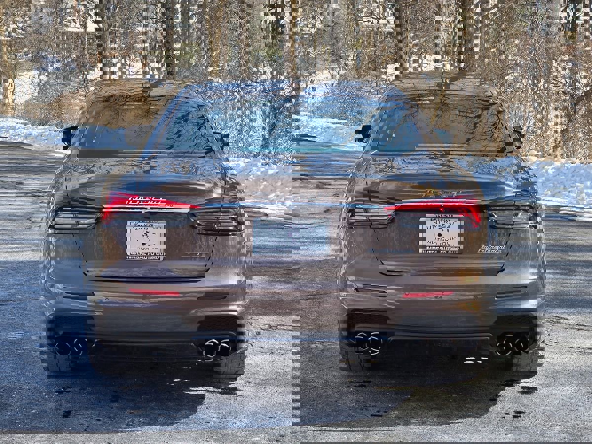 Used 2022 Maserati Quattroporte Modena image 5