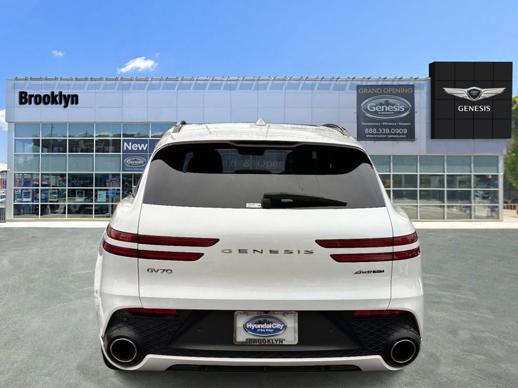 Used 2025 Genesis GV70 3.5T Sport w/ Sport Advanced Package AWD/4WD image 5