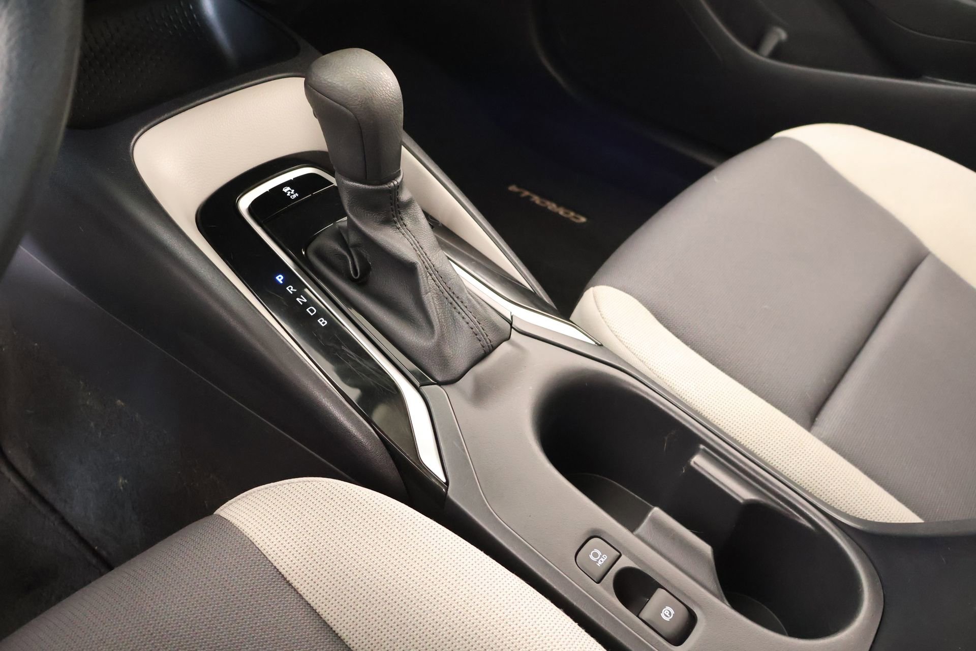 Used 2023 Toyota Corolla LE FWD image 7