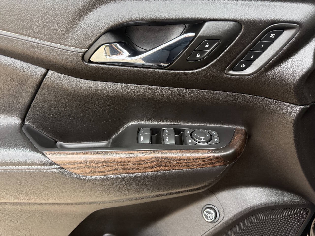 Used 2023 GMC Acadia Denali w/ Denali Technology Package AWD/4WD image 15