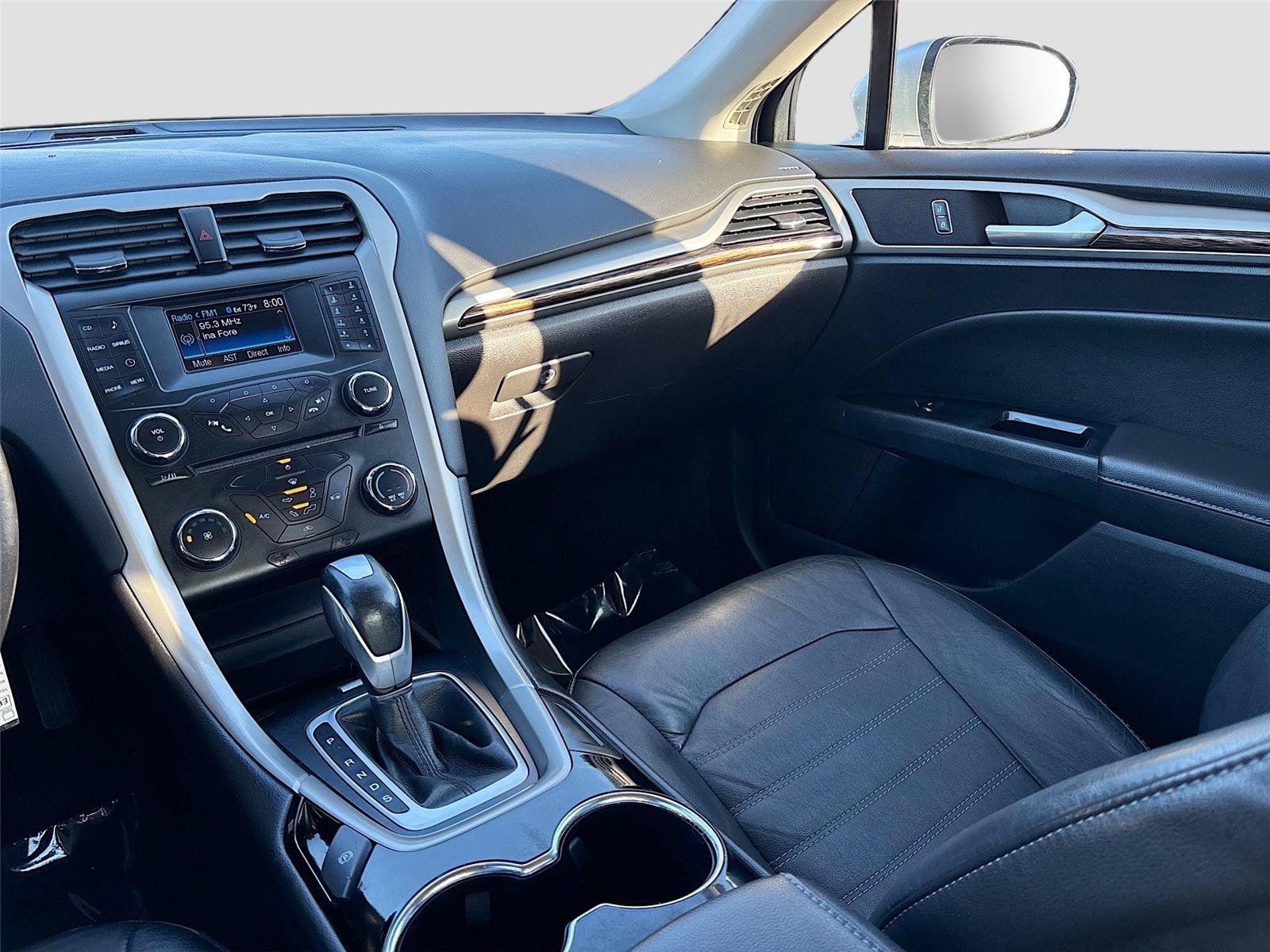 Used 2014 Ford Fusion SE w/ Equipment Group 202A FWD image 20
