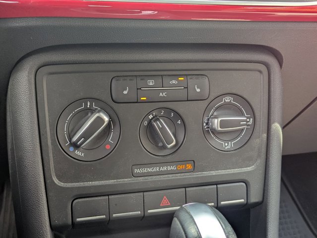 Used 2015 Volkswagen Beetle 1.8T image 10