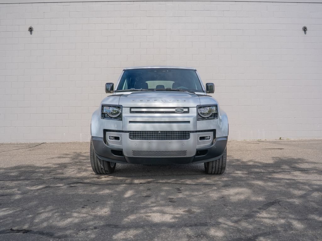 Used 2024 Land Rover Defender 110 SE AWD/4WD image 10