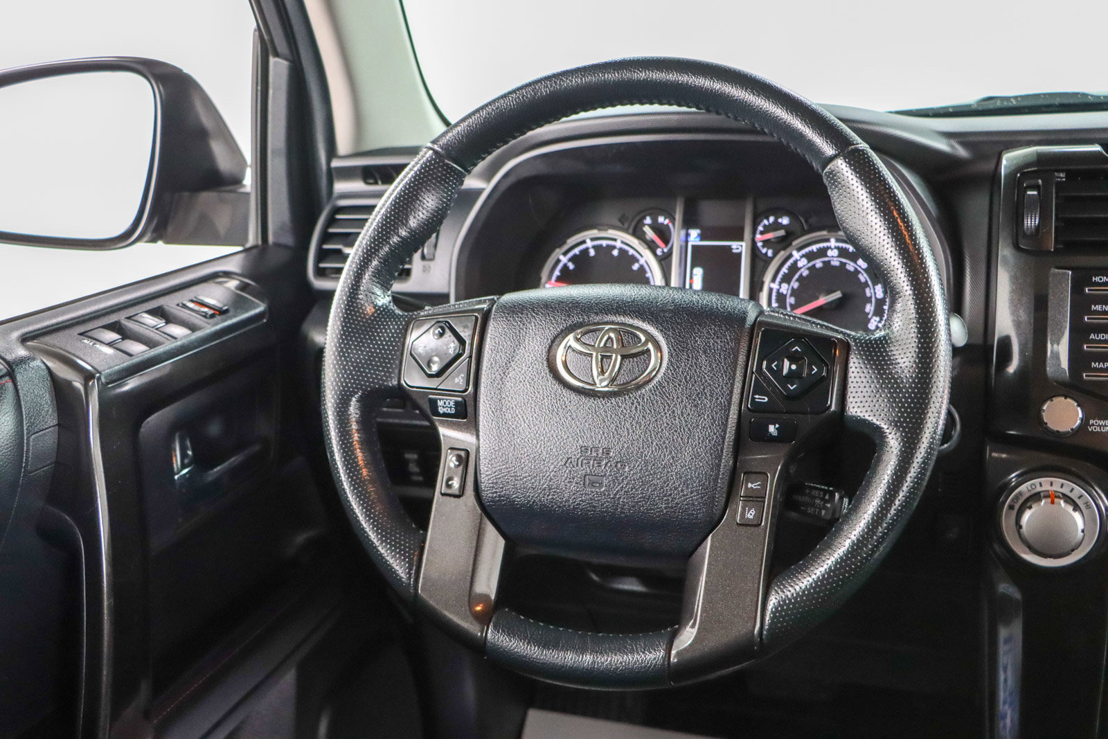 Used 2024 Toyota 4Runner TRD Off-Road Premium w/ Moonroof Package AWD/4WD image 12