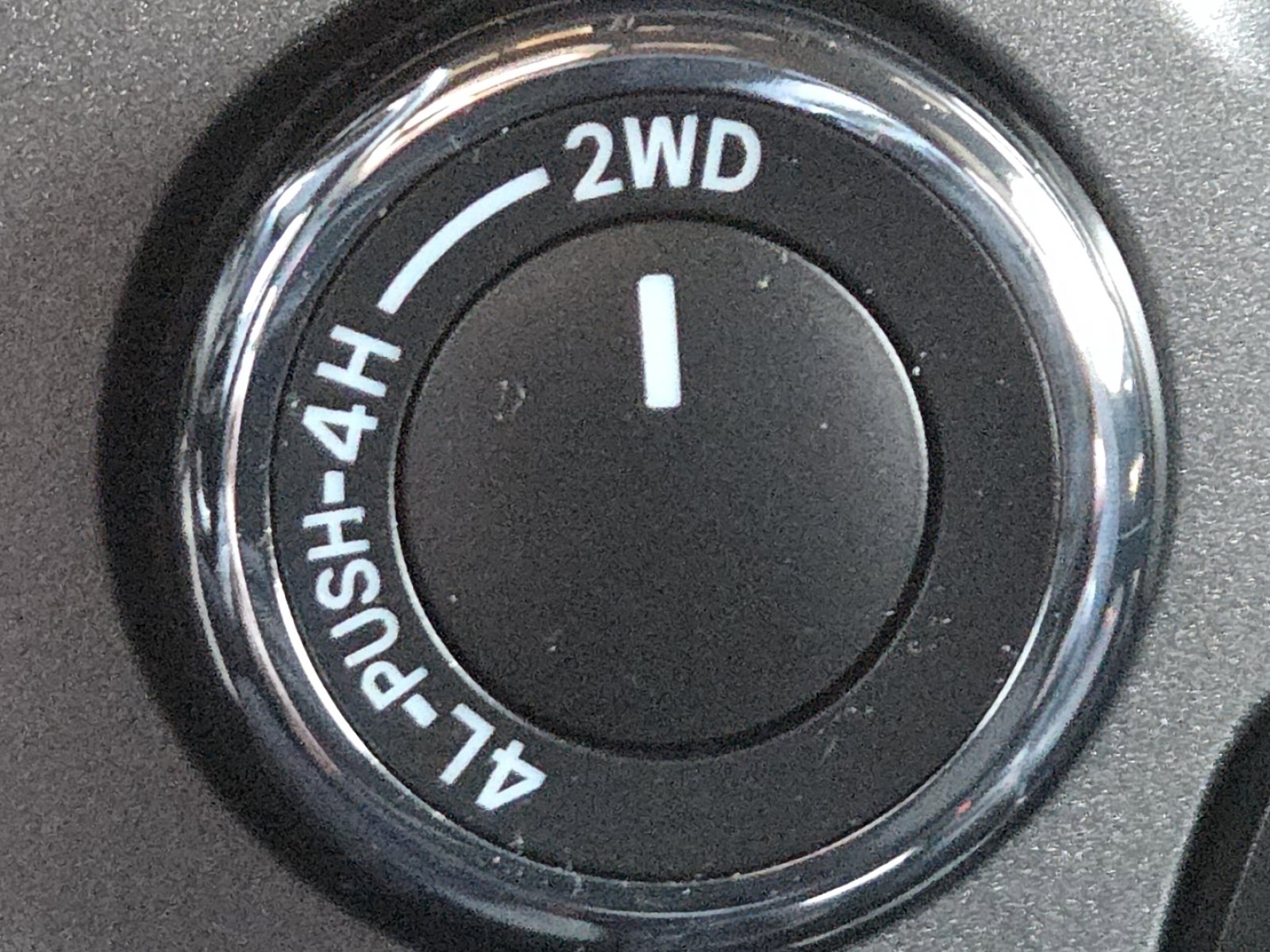 Used 2018 Toyota Tacoma TRD Off-Road w/ Technology Package image 4