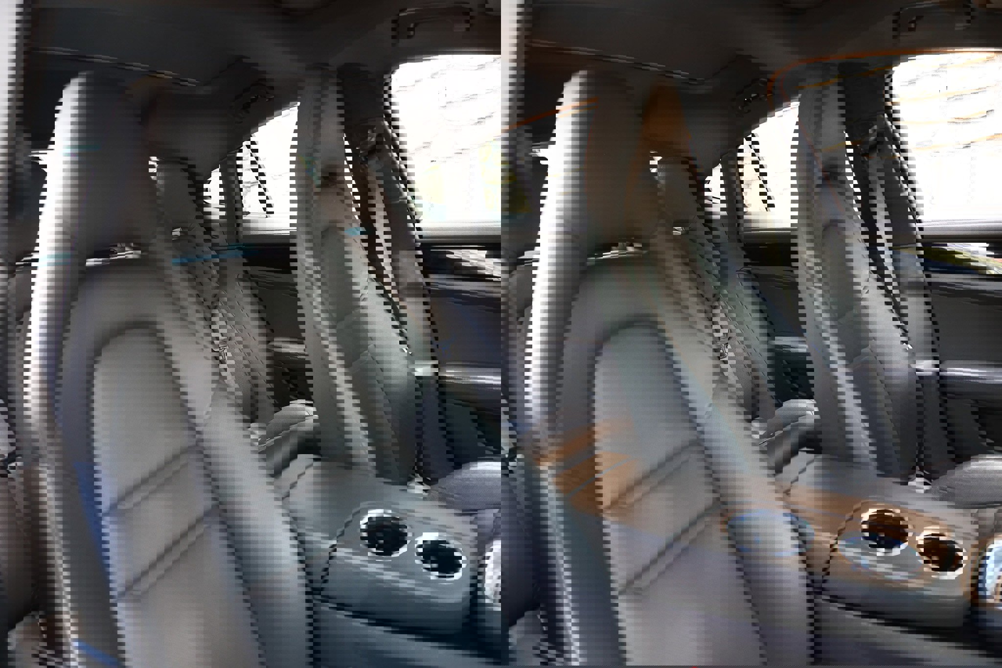 Used 2018 Porsche Panamera 4 image 17