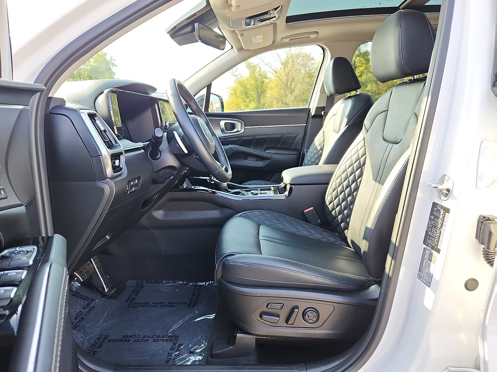 Certified 2023 Kia Sorento SX AWD/4WD image 14