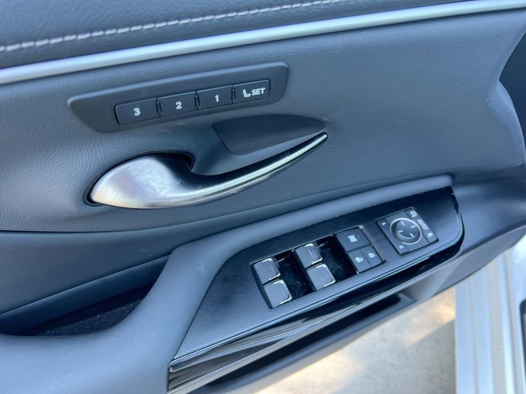 Certified 2024 Lexus ES 350 w/ Premium Package image 11