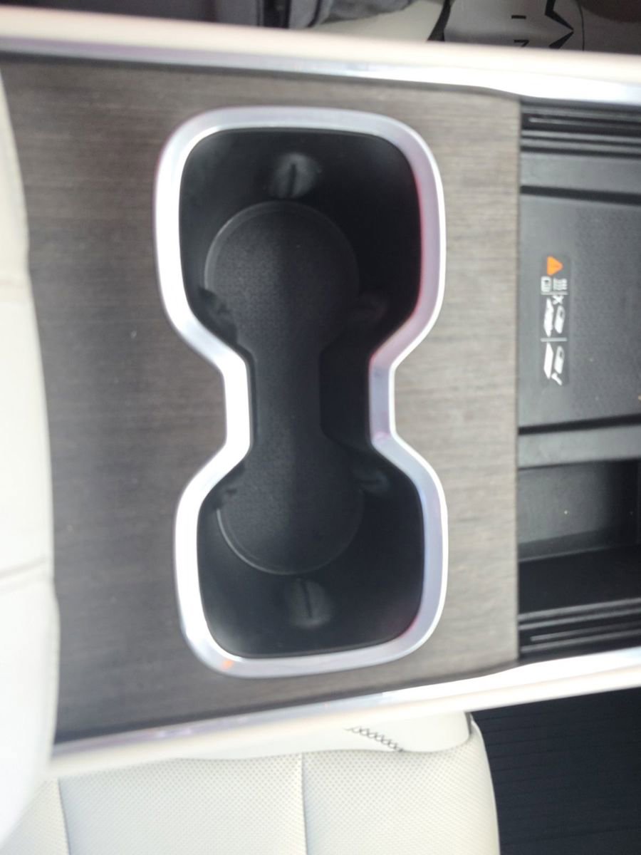 Used 2024 GMC Acadia Denali w/ Super Cruise Package image 32