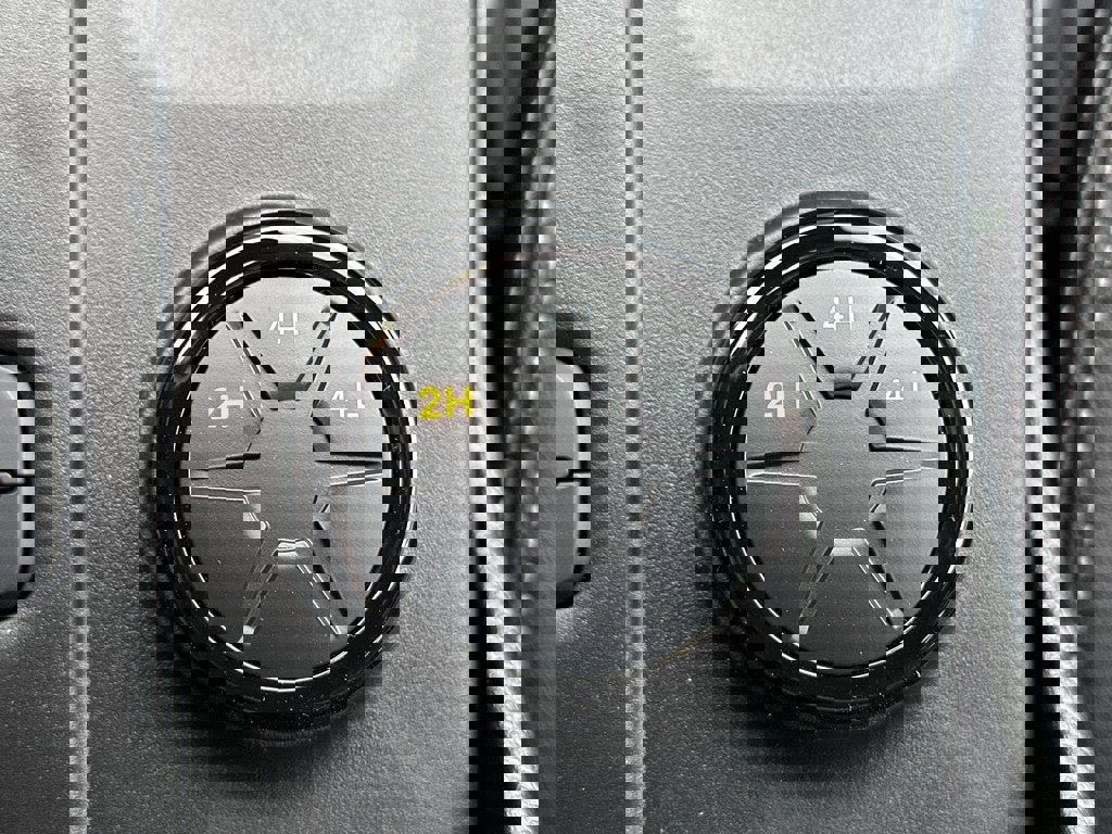 New 2025 Ford Ranger Lariat w/ Chrome Accent Package image 27