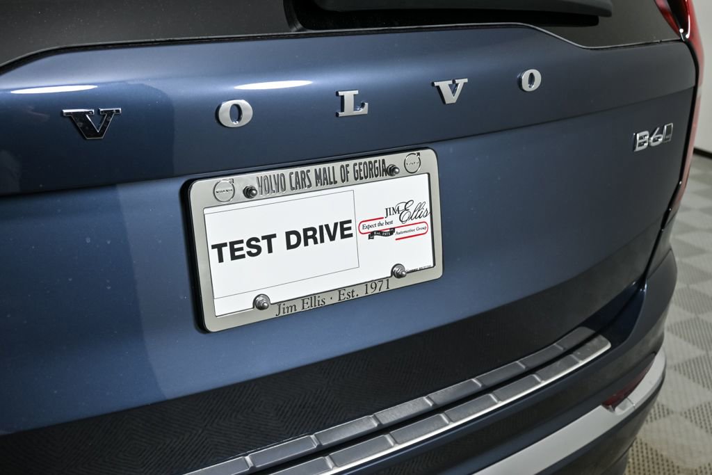 New 2026 Volvo XC90 B6 Plus w/ Protection Package Premier image 38