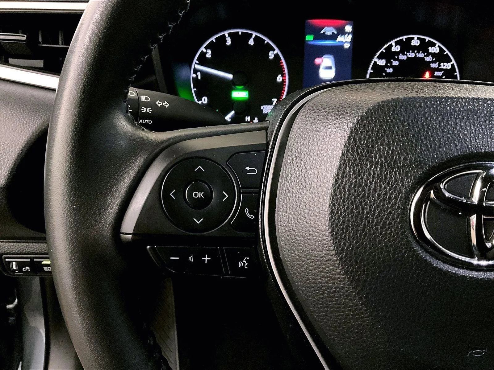 Used 2024 Toyota Corolla SE image 17