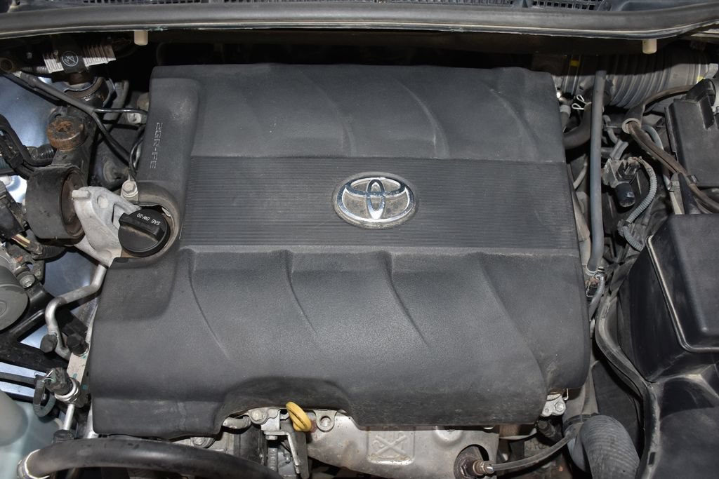 Used 2015 Toyota Sienna XLE Premium FWD image 7