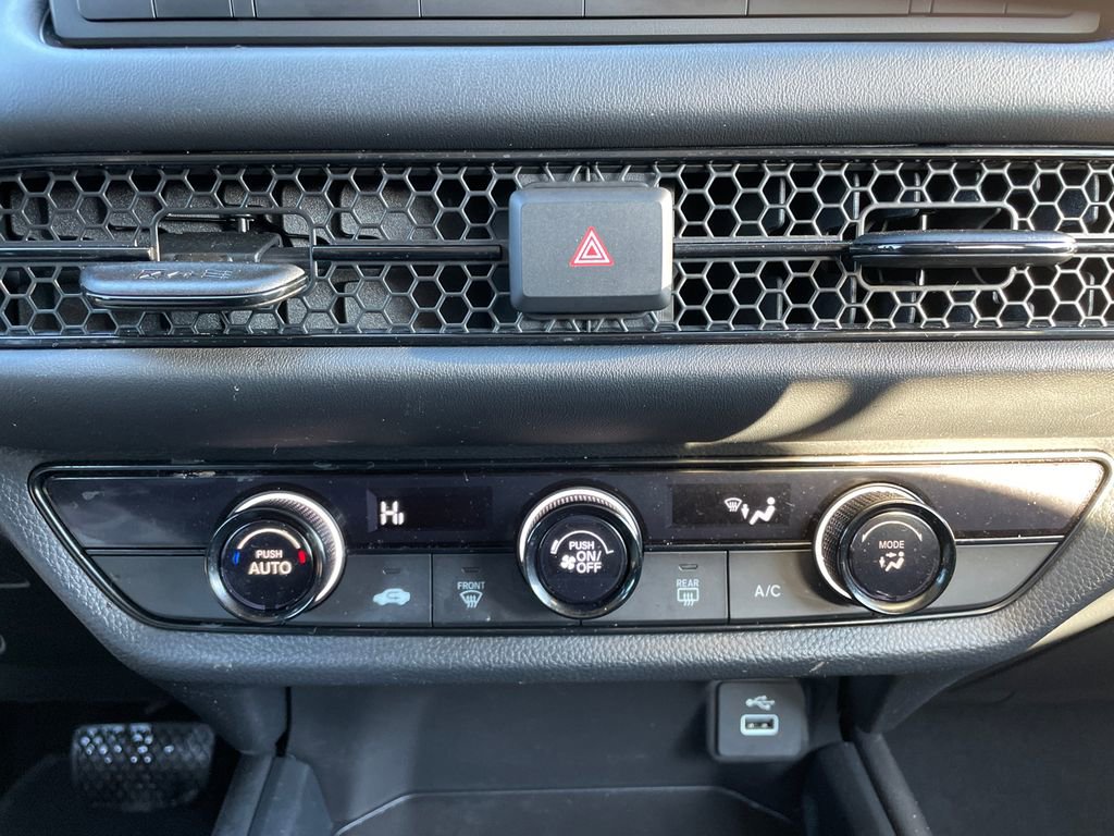 Used 2024 Honda HR-V LX image 11