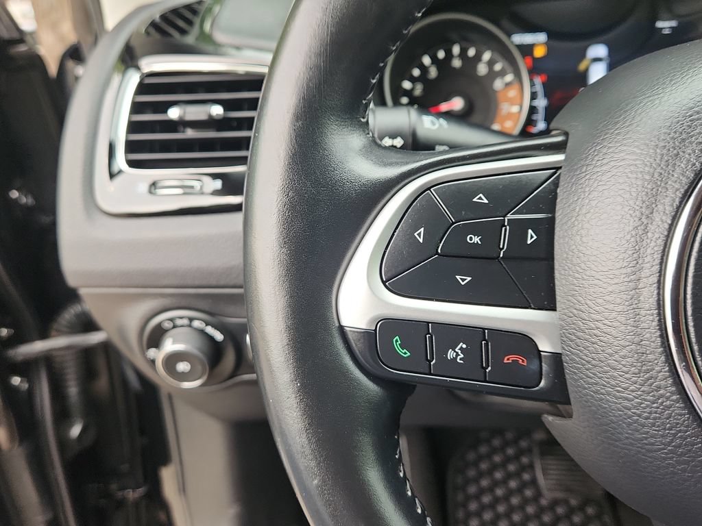 Used 2019 Jeep Compass Latitude AWD/4WD image 15