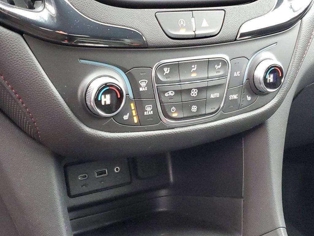 Certified 2024 Chevrolet Equinox RS w/ LPO, Floor Liner Package image 19