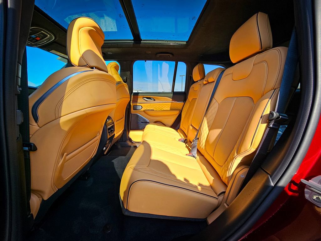 New 2026 Jeep Grand Cherokee Summit image 39