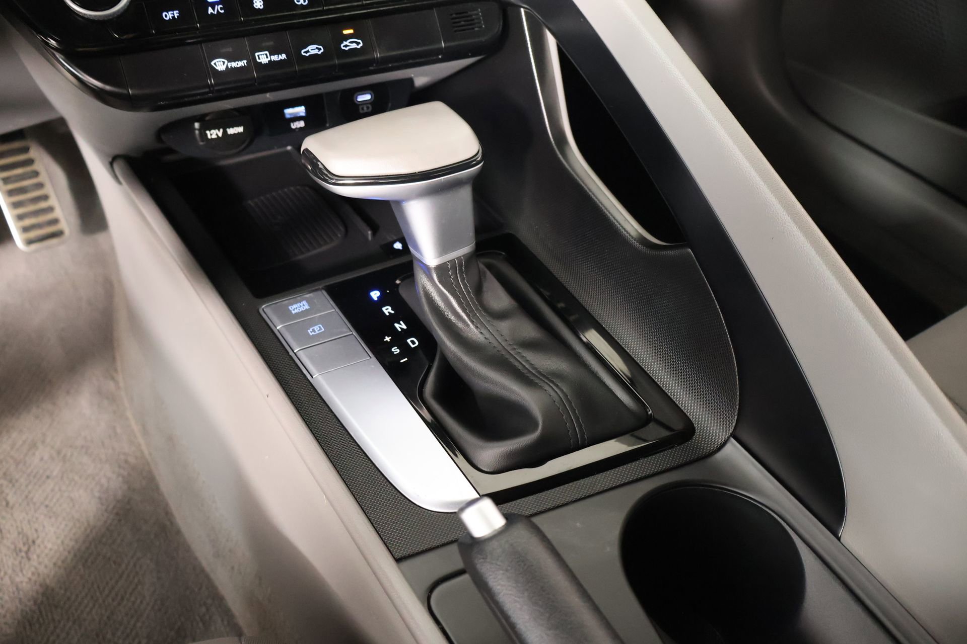 Used 2025 Hyundai Elantra Sport image 7