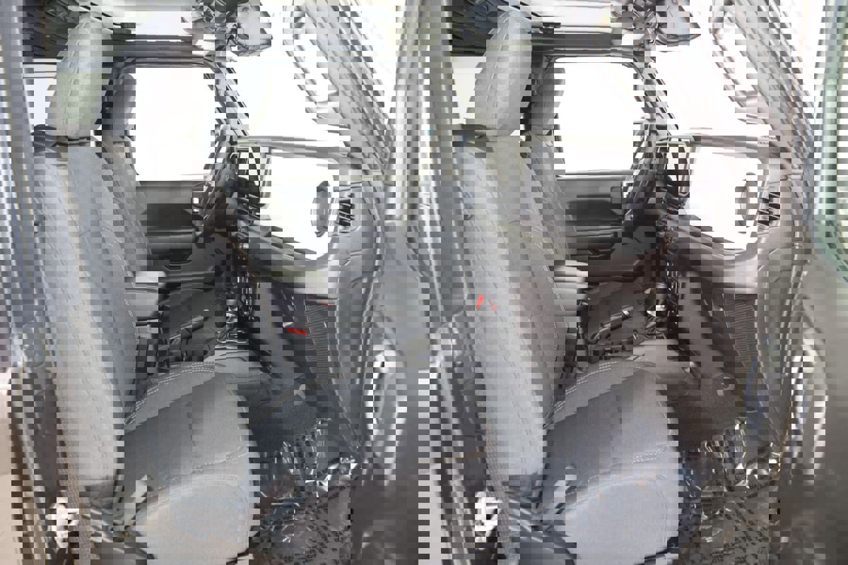 Used 2024 Jeep Wrangler Willys image 12