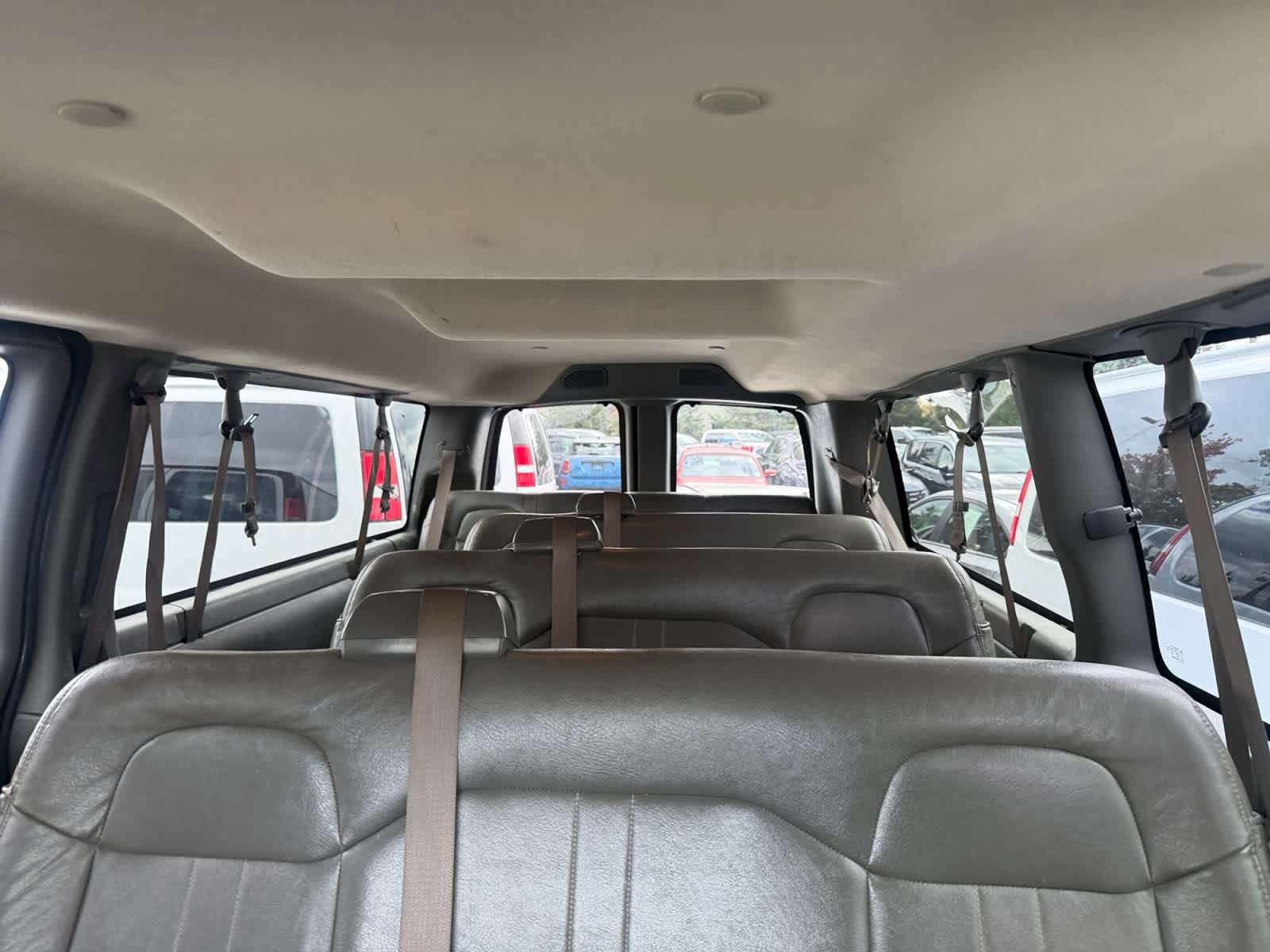 Used 2022 GMC Savana 3500 LS RWD image 25