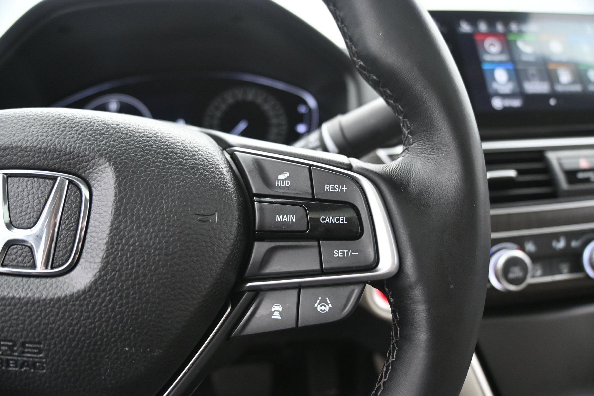 Used 2019 Honda Accord Touring image 28