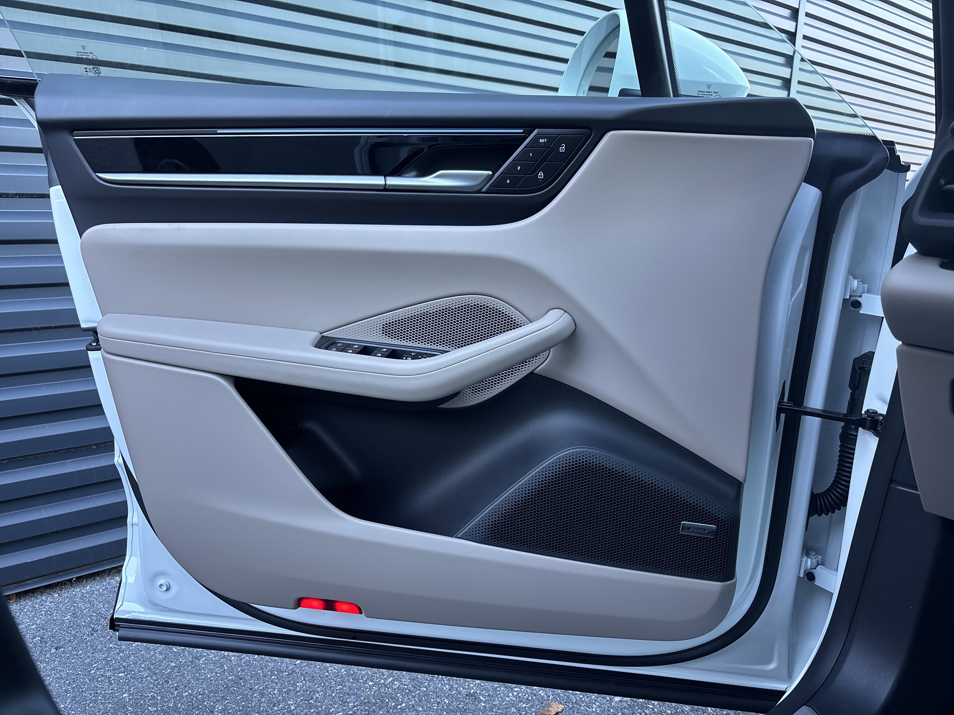 New 2025 Porsche Macan Electric image 14