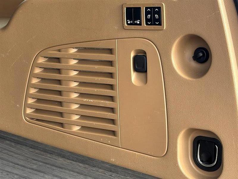 Used 2020 Cadillac Escalade ESV Platinum image 57