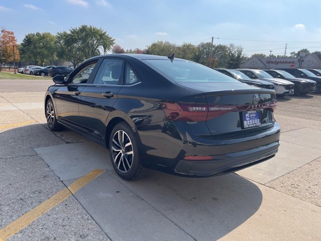 New 2026 Volkswagen Jetta SE image 7