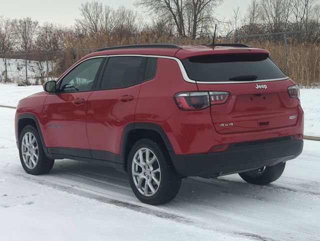 Used 2023 Jeep Compass Latitude AWD/4WD image 5