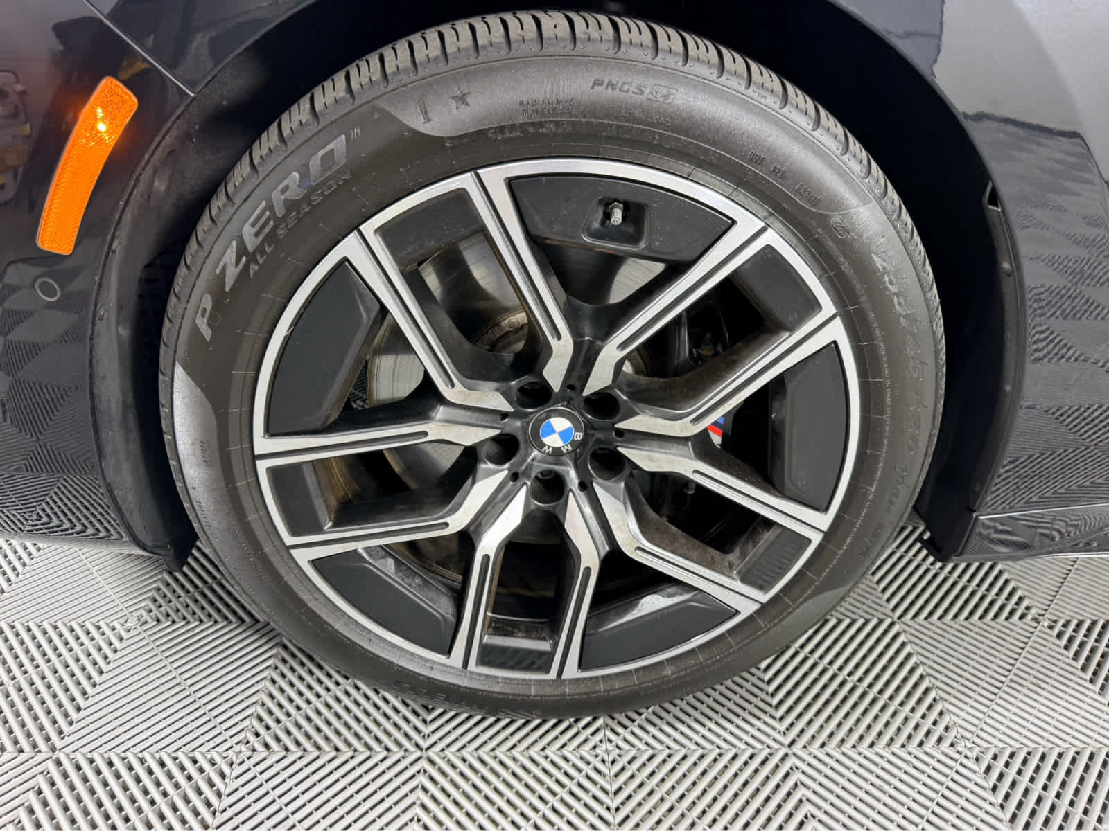 Used 2026 BMW 740i RWD image 9
