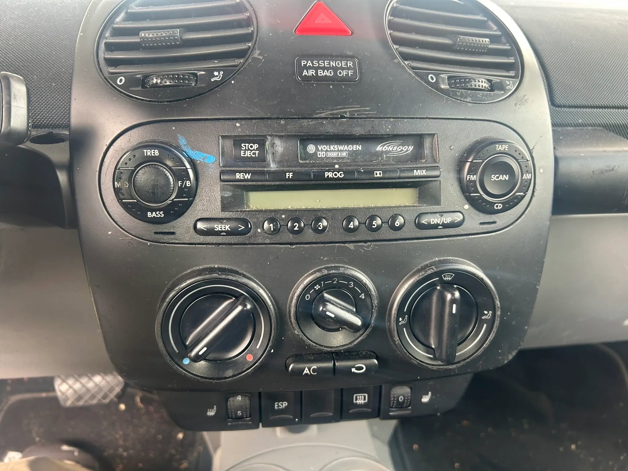 Used 2004 Volkswagen Beetle GLS image 13