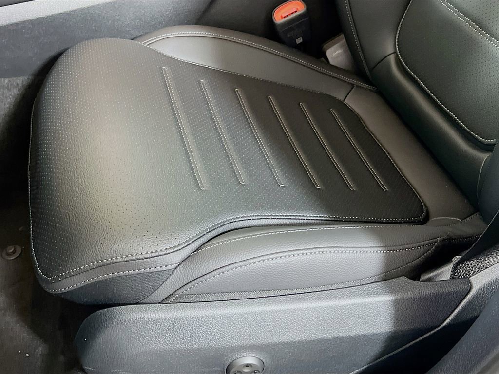 New 2025 Mercedes-Benz GLC 350e 4MATIC image 22