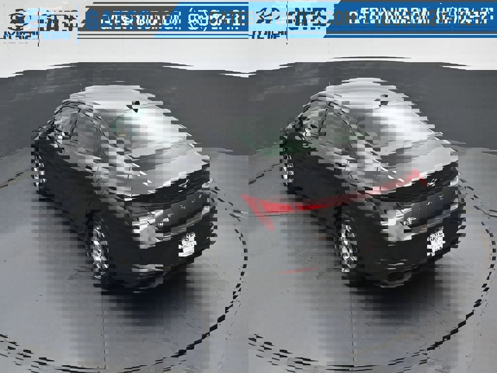 Certified 2021 Hyundai Elantra SE image 46