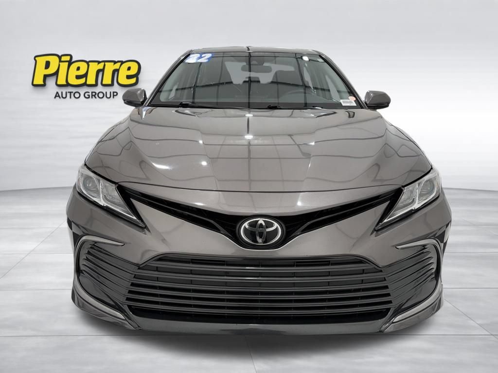 Used 2022 Toyota Camry LE FWD image 8