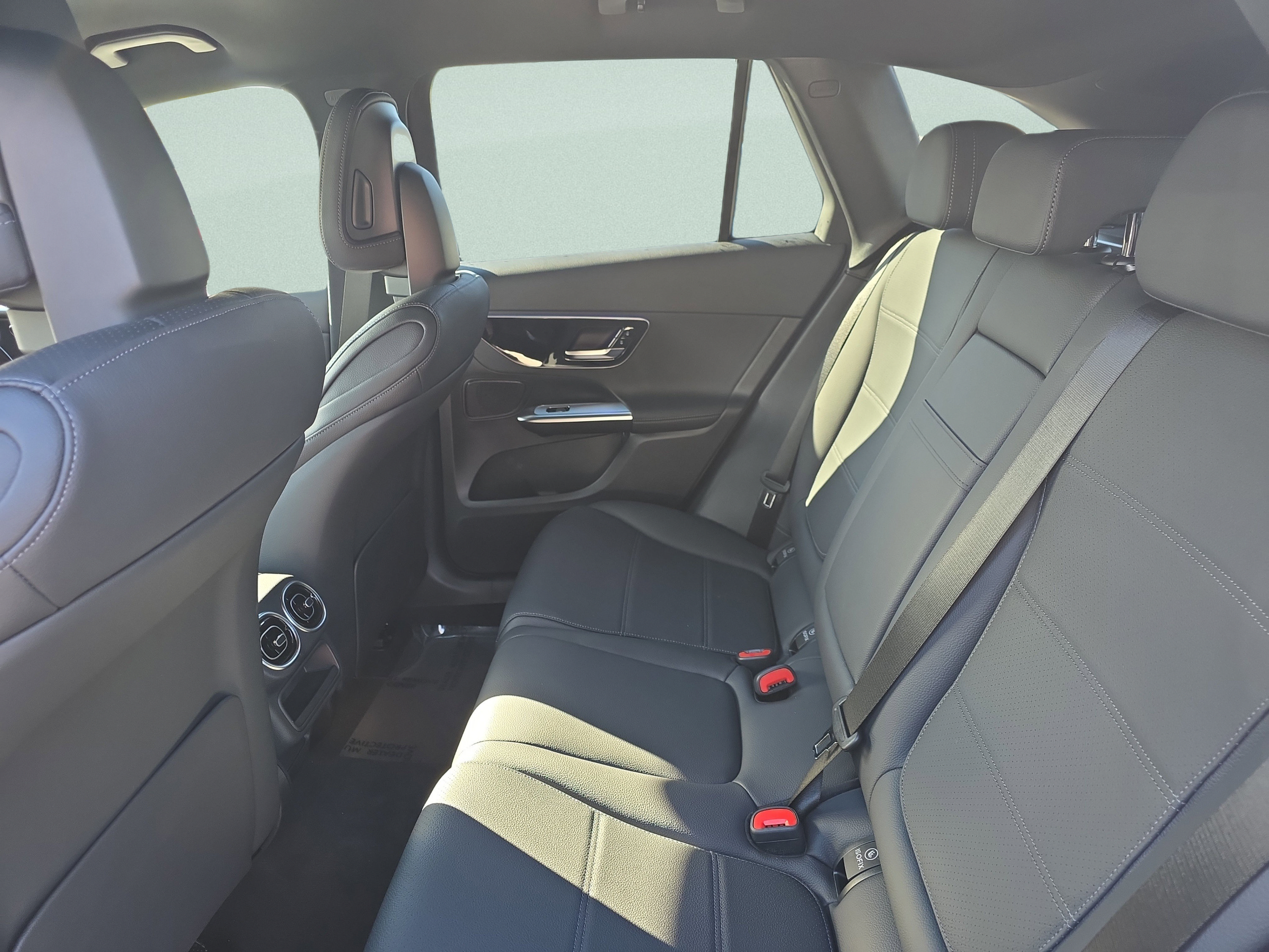 Certified 2026 Mercedes-Benz GLC 300 image 9