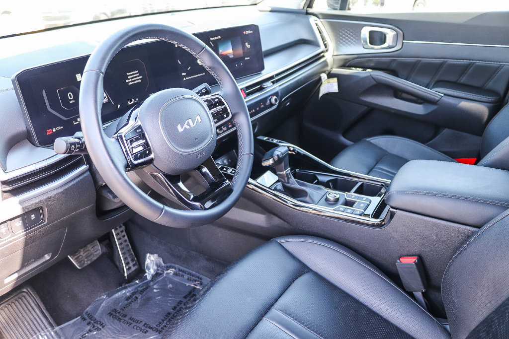 Certified 2025 Kia Sorento SX FWD image 17