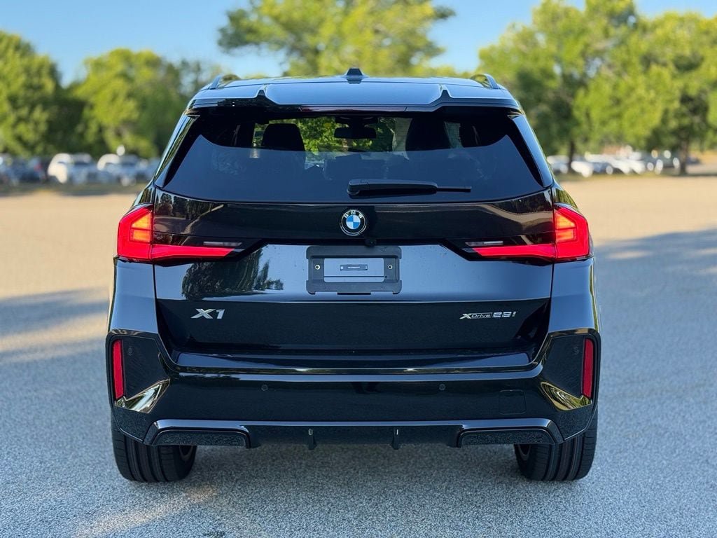 New 2027 BMW X1 xDrive28i AWD/4WD image 5