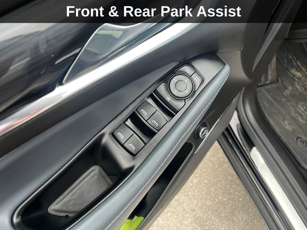 Used 2023 Buick Enclave Essence w/ Sport Touring Edition image 15