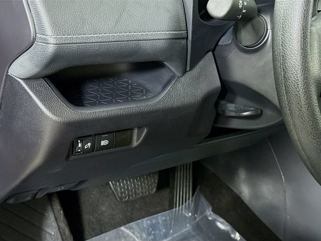 Certified 2025 Toyota RAV4 XLE AWD/4WD image 19