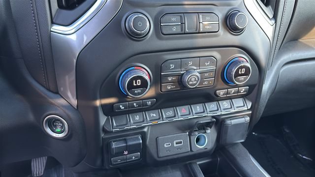 Used 2022 Chevrolet Silverado 2500 LTZ w/ LTZ Convenience Package AWD/4WD image 32