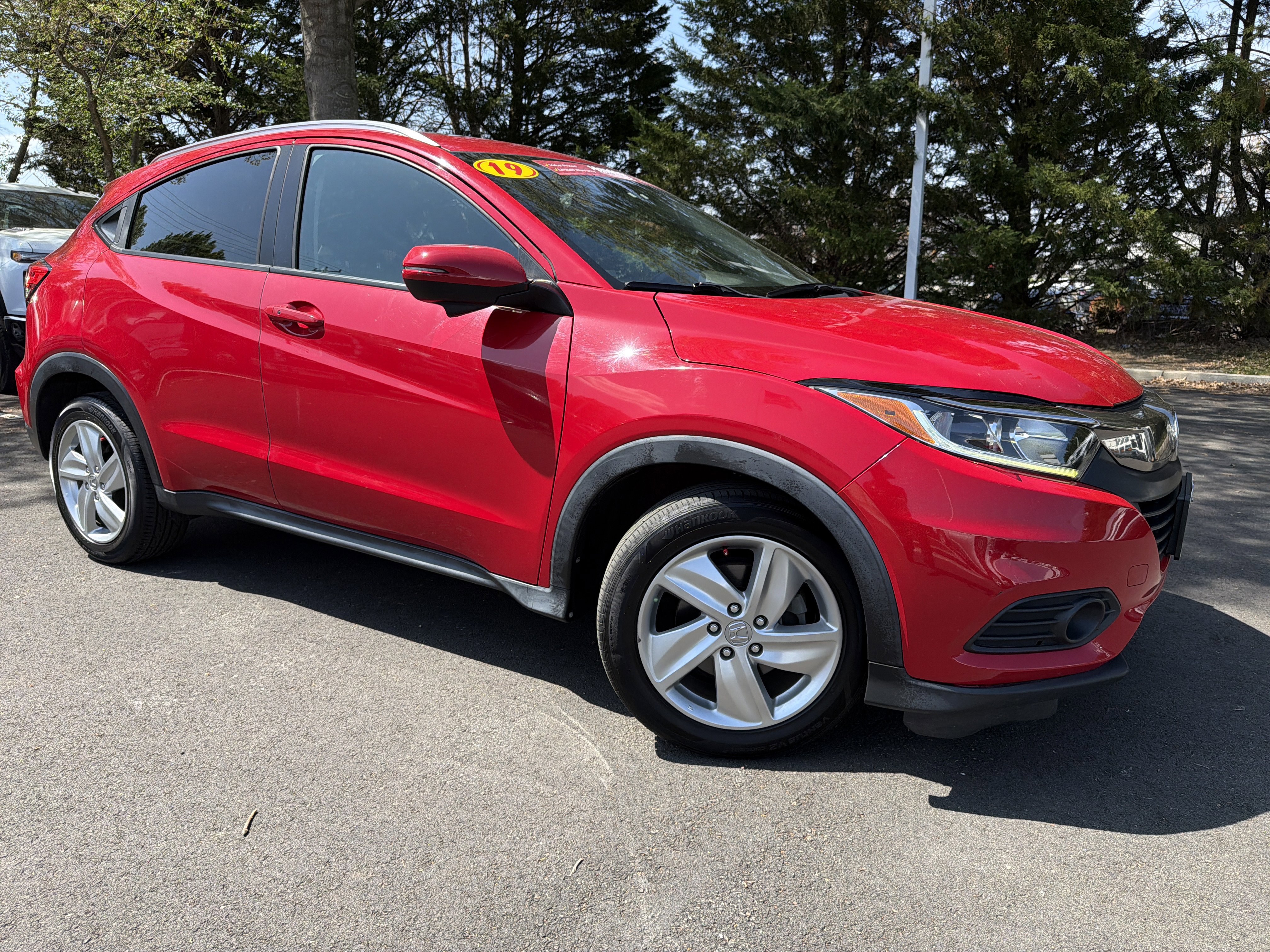 Used 2019 Honda HR-V EX-L image 2