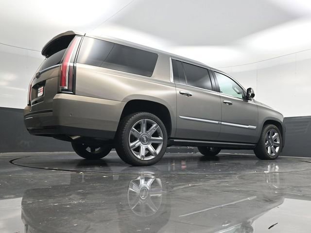 Used 2018 Cadillac Escalade ESV Premium Luxury image 54