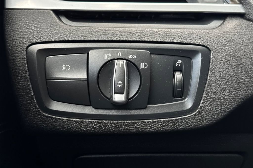 Used 2018 BMW X1 sDrive28i FWD image 30