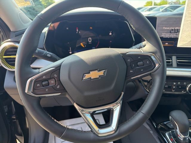 Used 2024 Chevrolet Trax LT w/ Driver Confidence Package FWD image 20
