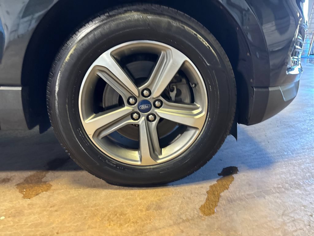 Used 2019 Ford Edge SEL w/ Equipment Group 201A AWD/4WD image 20