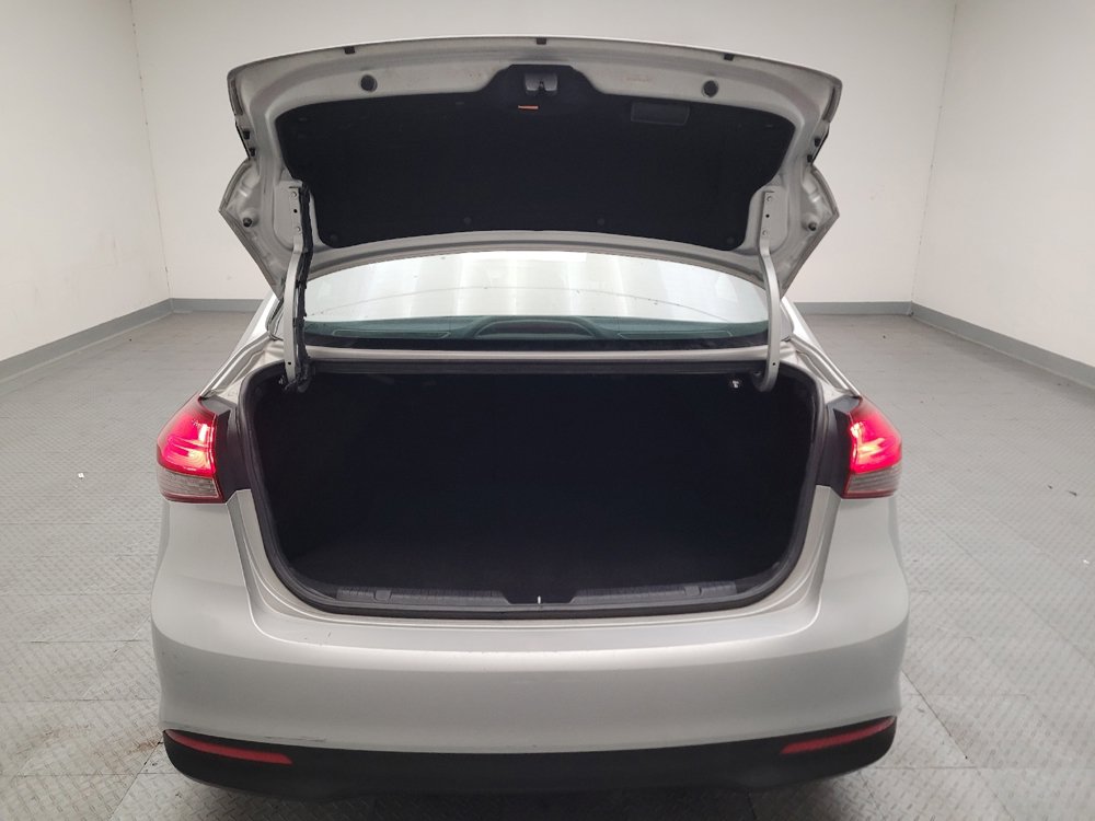 Used 2017 Kia Forte LX FWD image 29